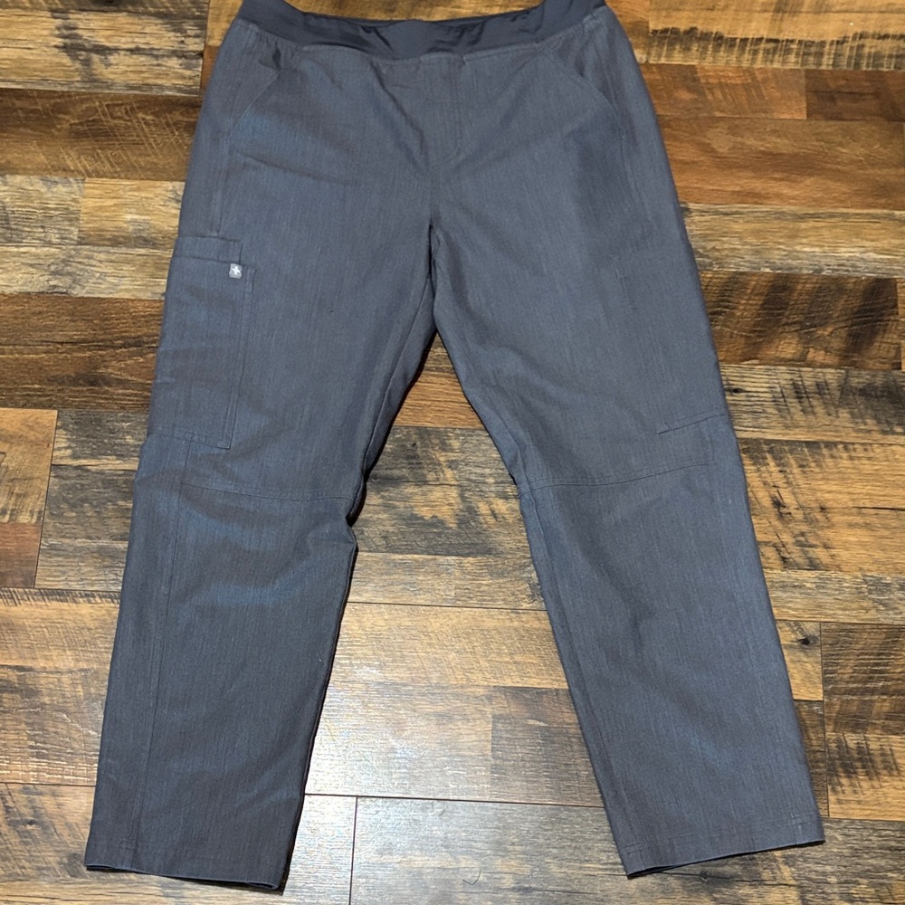 Figs Men's Charcoal Cargo Pants‎